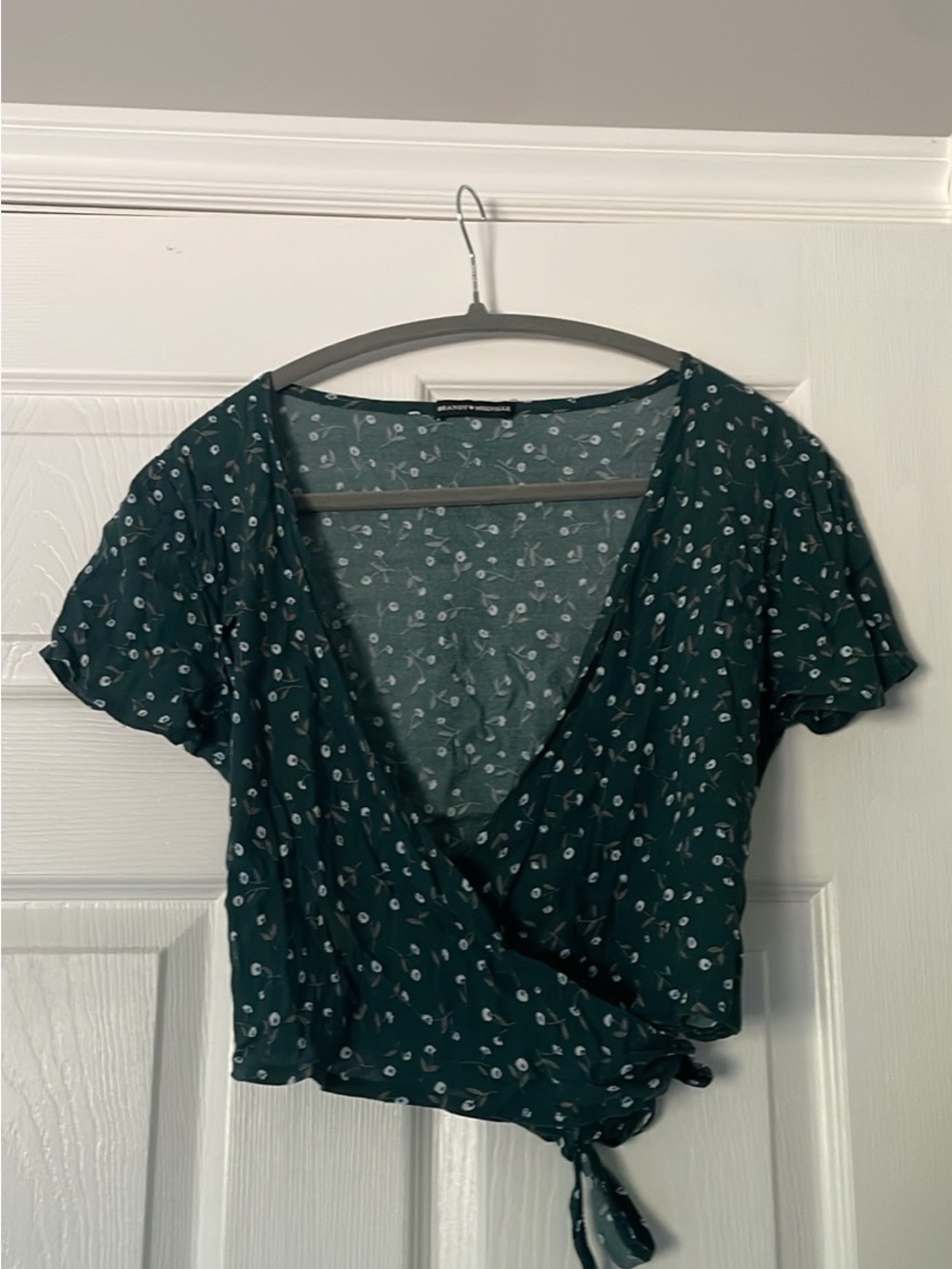Brandy Melville Green Floral Tie-Front Crop Top